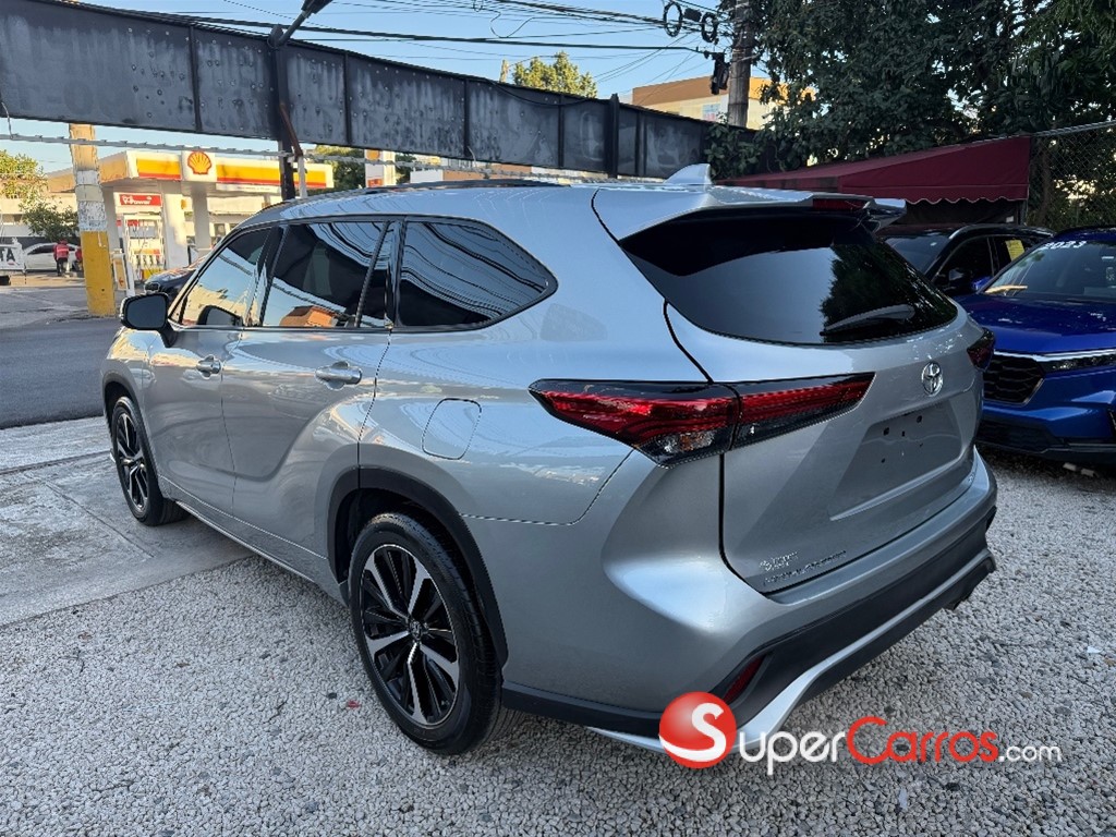 2021 Toyota Highlander XSE — foto 8 / 12
