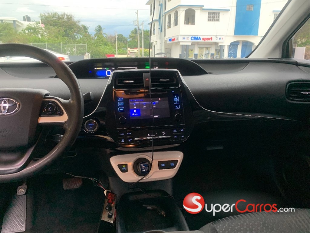 2016 Toyota Prius Hybrid — foto 2 / 9