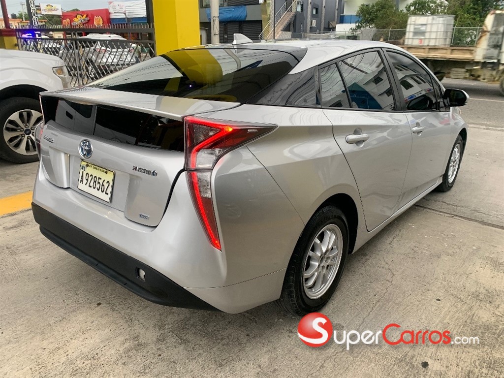 2016 Toyota Prius Hybrid — foto 5 / 9