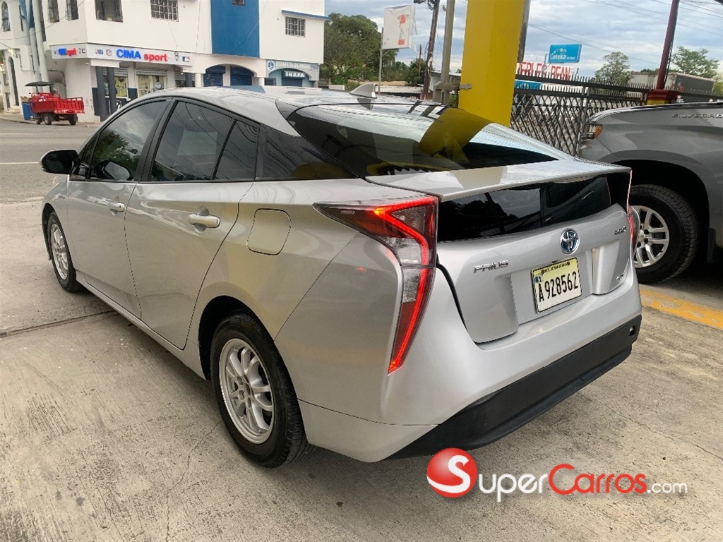 2016 Toyota Prius Hybrid — foto 7 / 9