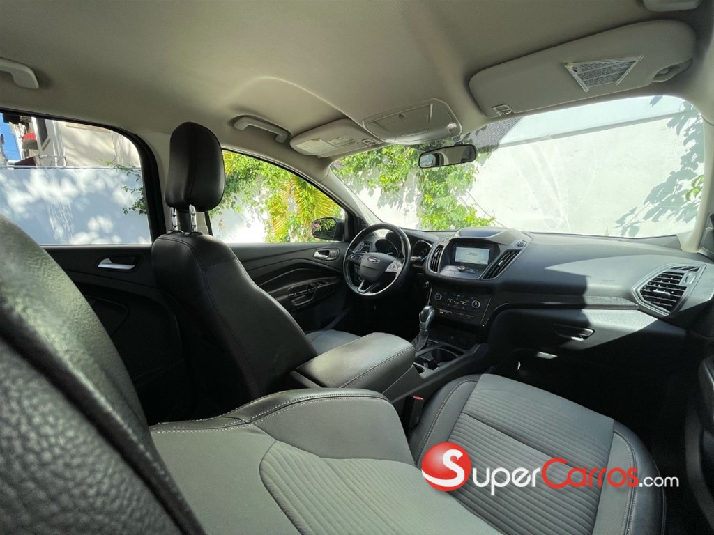 2019 Ford Escape SEL Ecoboost — foto 6 / 10