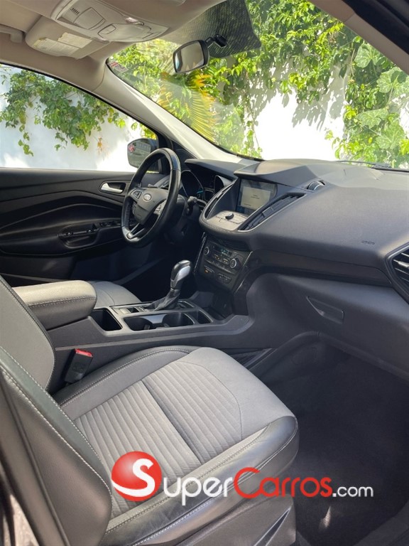2019 Ford Escape SEL Ecoboost — foto 8 / 10