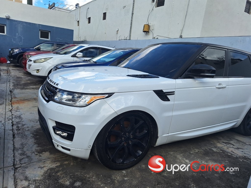 2015 Land Rover Range Rover SE — foto 2 / 6