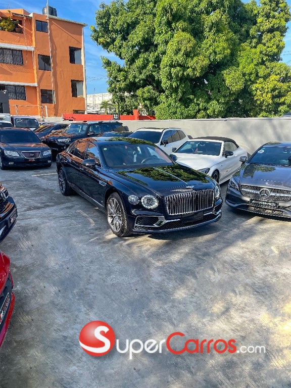 2022 Bentley Continental Flying Spur — foto 2 / 12