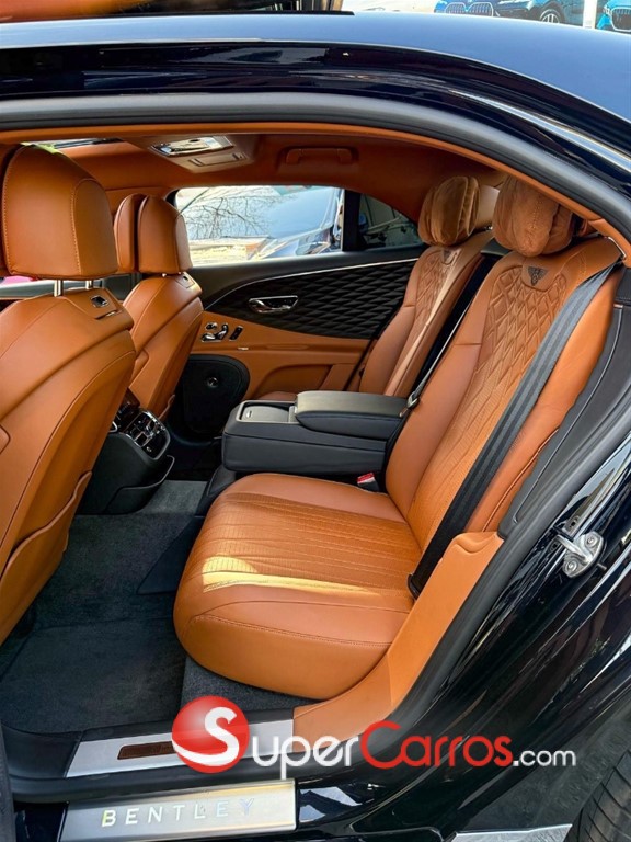 2022 Bentley Continental Flying Spur — foto 4 / 12