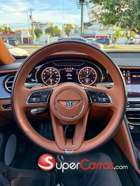 2022 Bentley Continental Flying Spur — foto 11 / 12