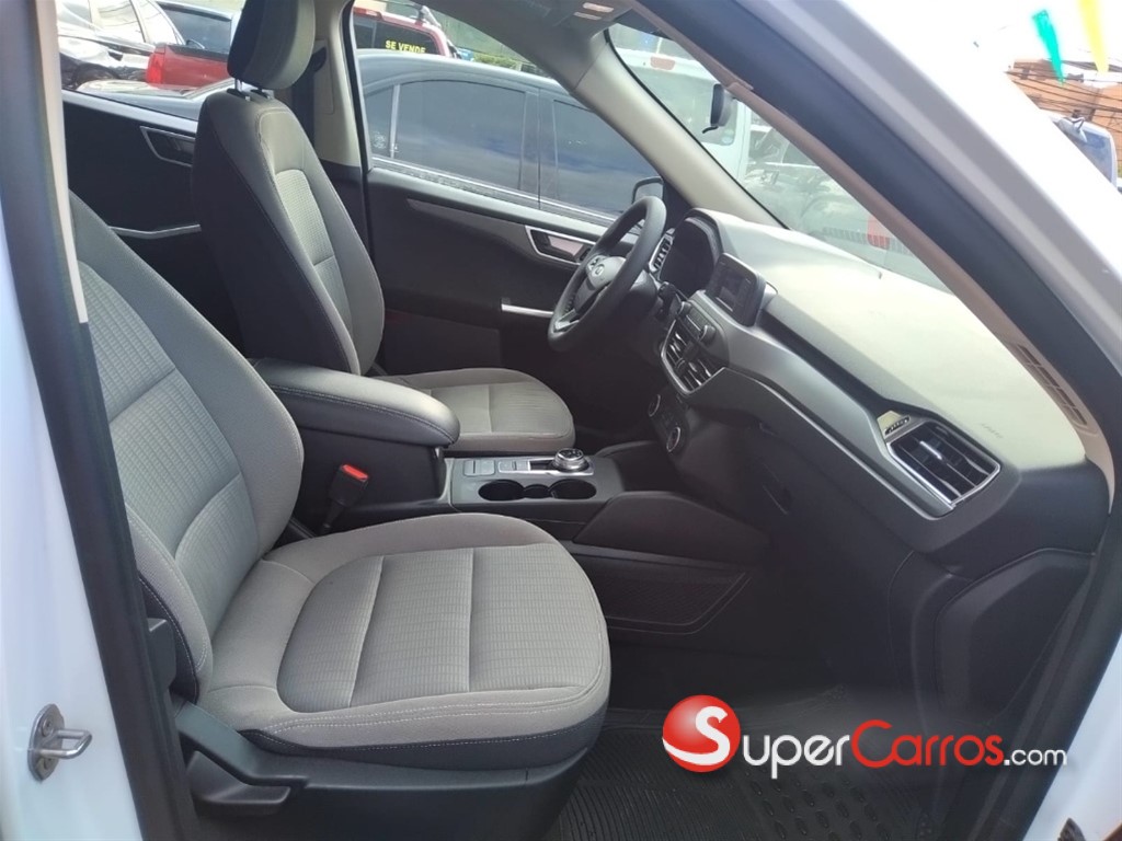 2020 Ford Escape — foto 10 / 11