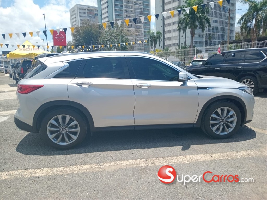 2021 Infiniti QX-50 Luxe — foto 8 / 12