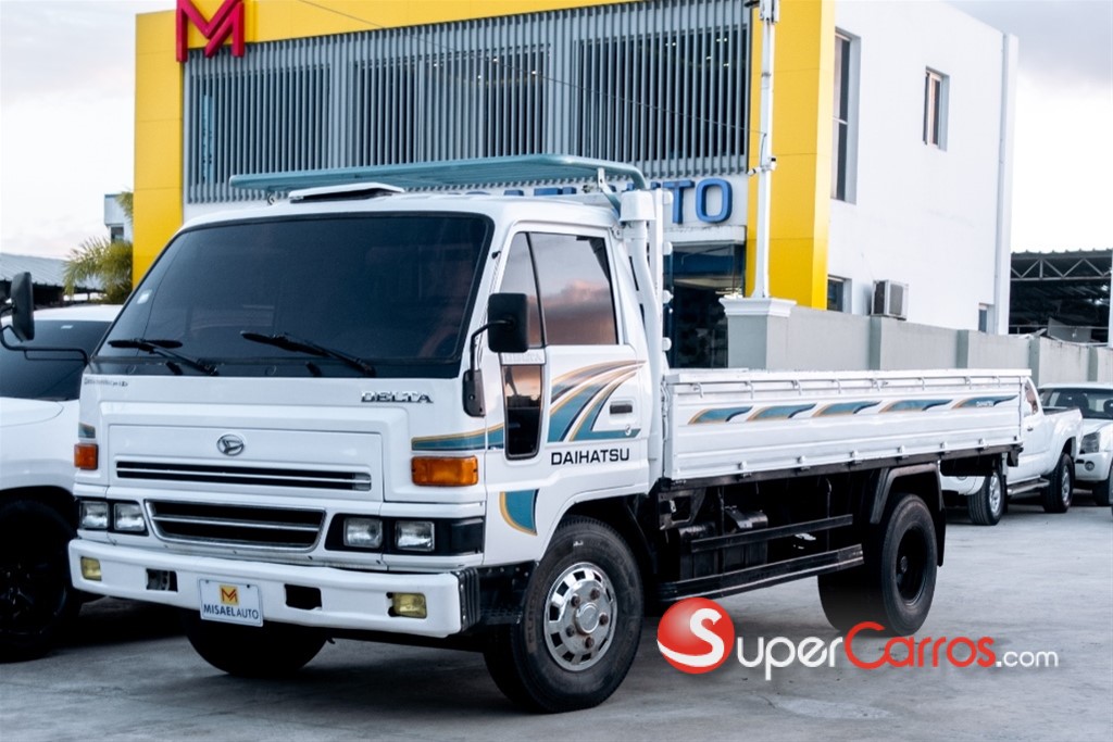 2007 Daihatsu Delta Cama larga