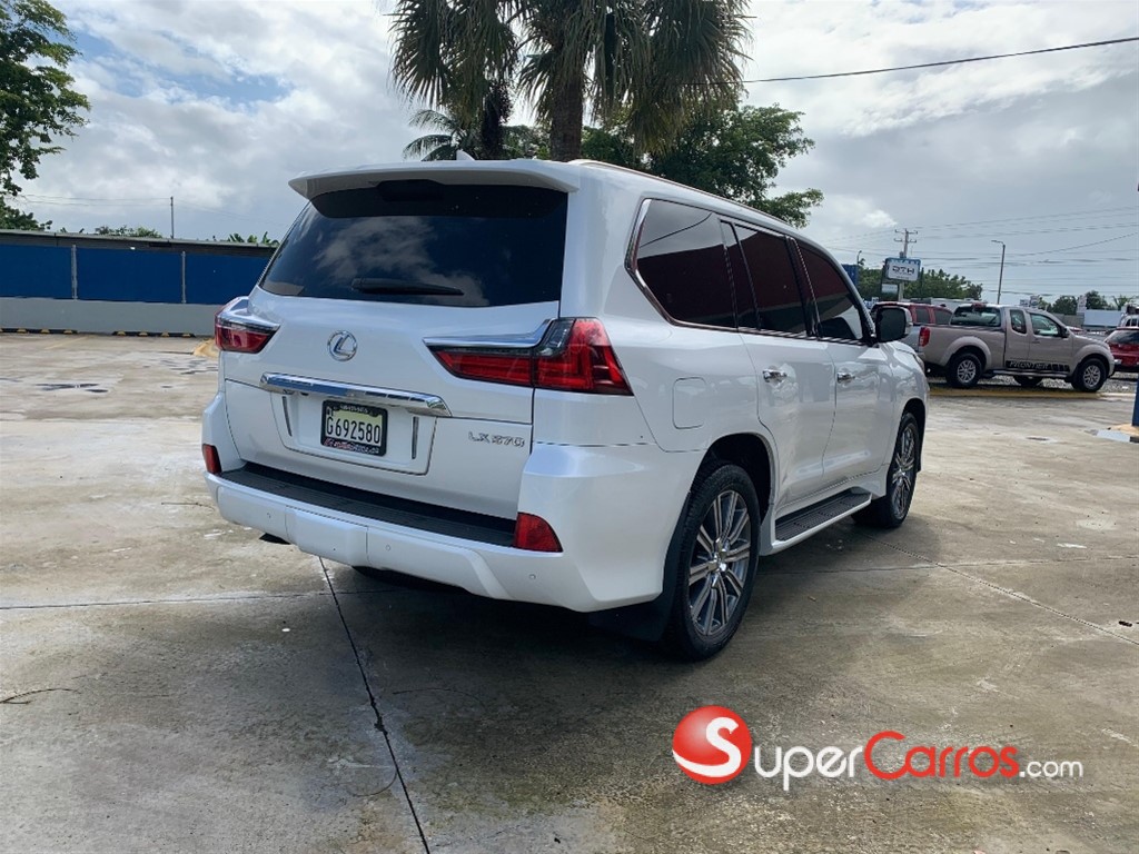 2017 Lexus LX 570 — foto 4 / 12