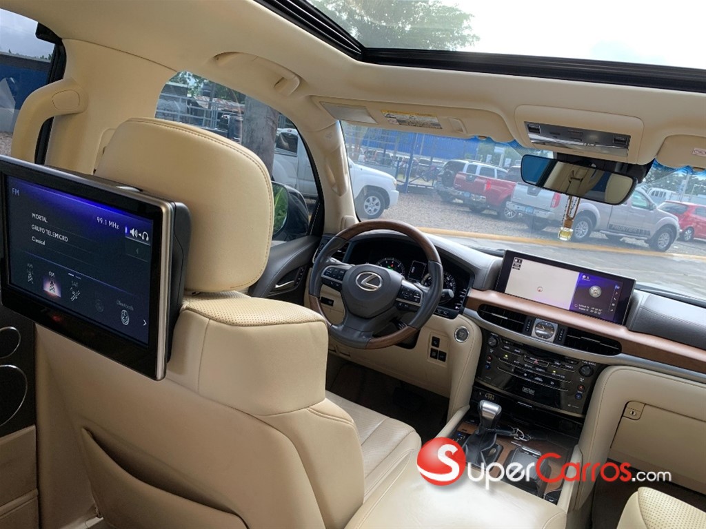 2017 Lexus LX 570 — foto 7 / 12