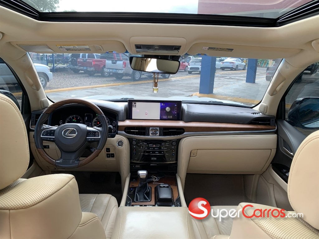 2017 Lexus LX 570 — foto 8 / 12