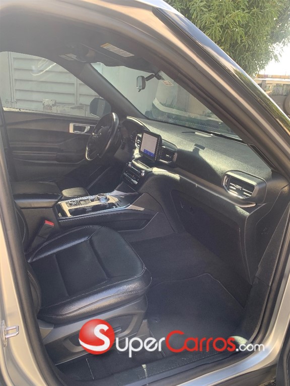 2020 Ford Explorer XLT 4WD — foto 6 / 12