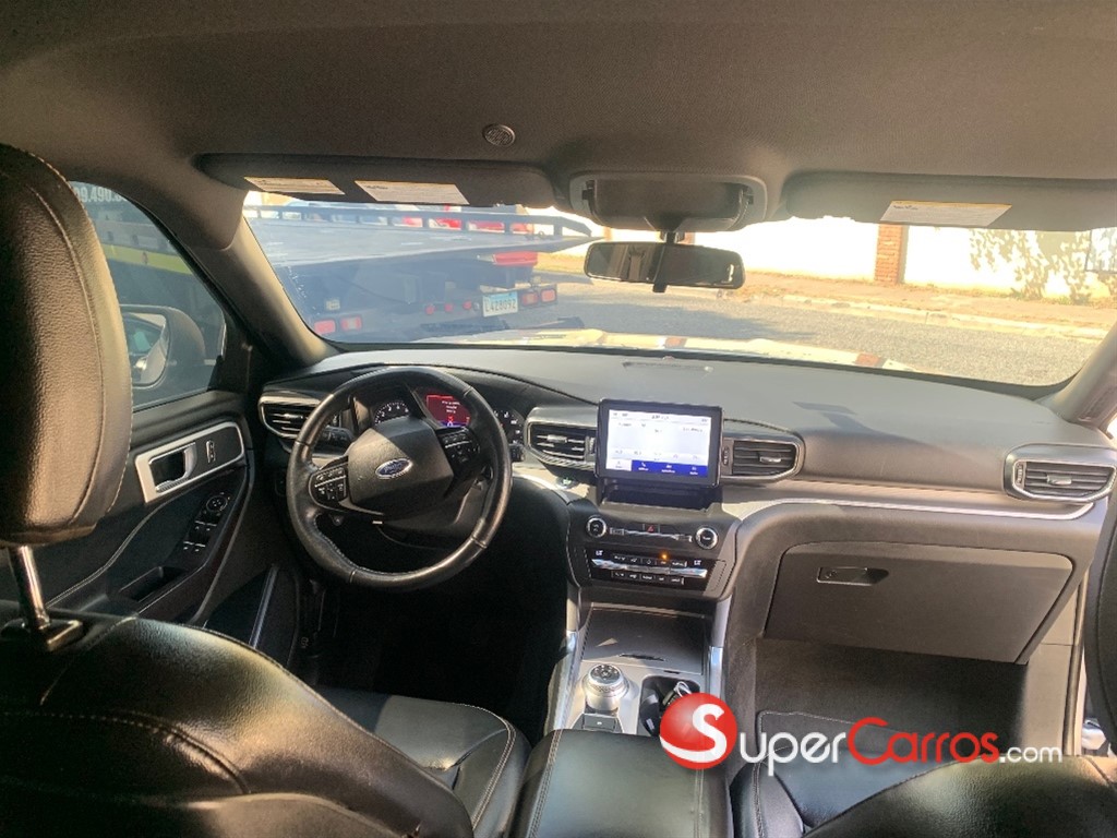 2020 Ford Explorer XLT 4WD — foto 12 / 12