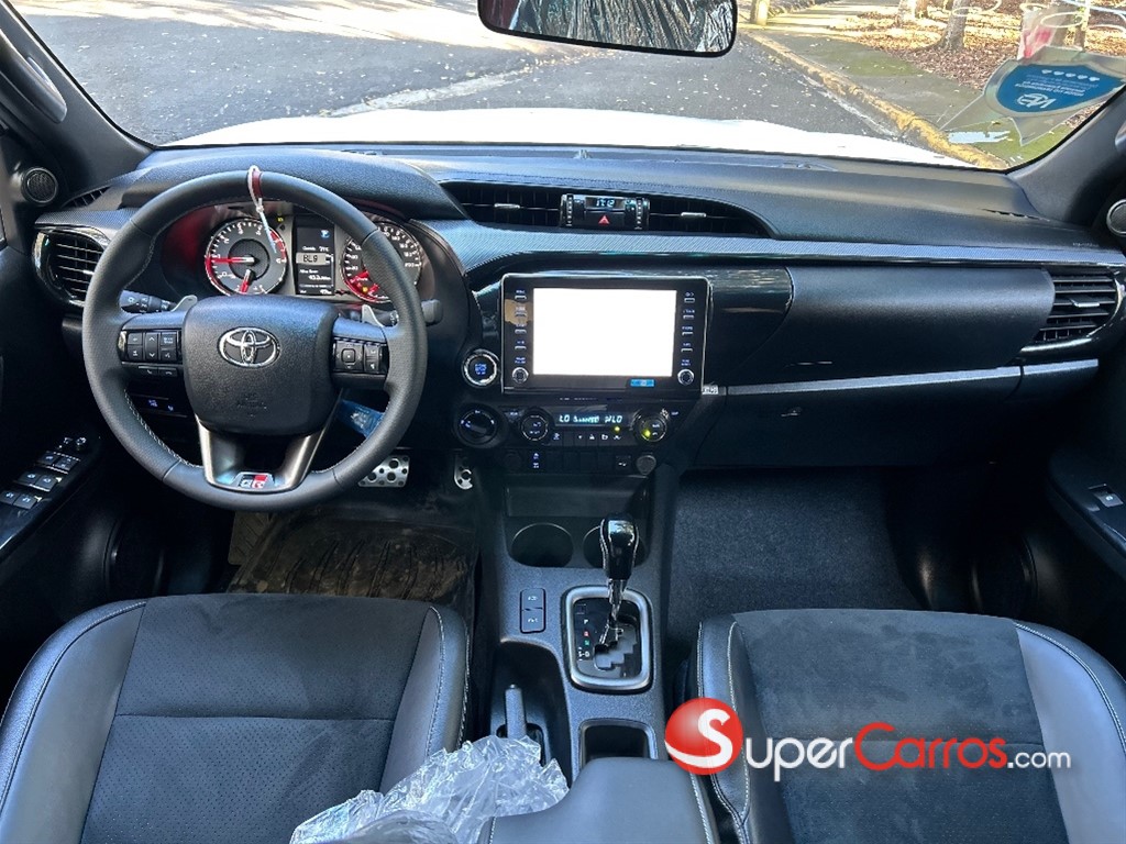 2025 Toyota Hilux GR Sport — foto 10 / 10