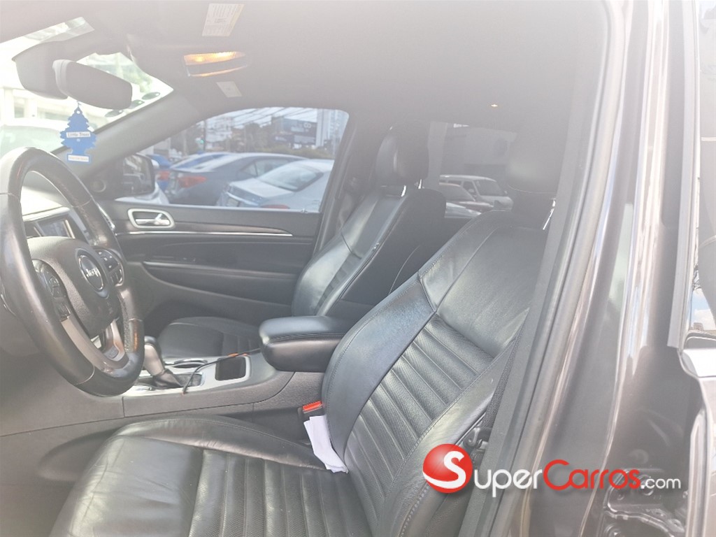 2018 Jeep Grand Cherokee Limited — foto 8 / 12