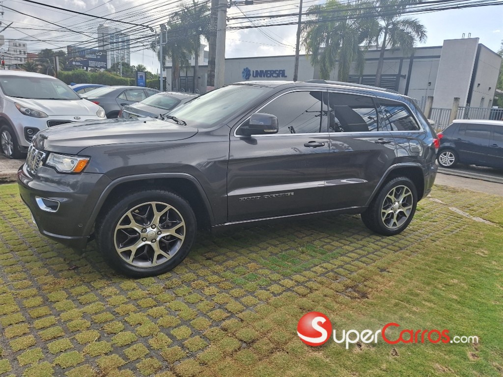 2018 Jeep Grand Cherokee Limited — foto 11 / 12