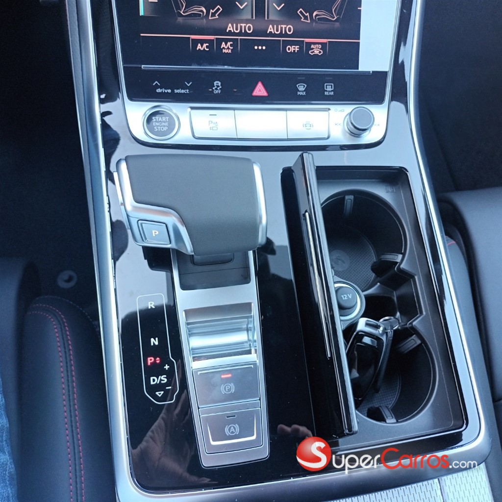 2025 Audi Q8 SLINE QUATRO PRESTIGE — foto 4 / 12