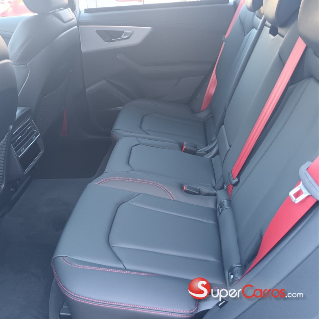 2025 Audi Q8 SLINE QUATRO PRESTIGE — foto 8 / 12