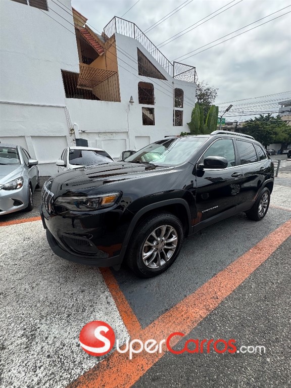 2019 Jeep Cherokee Latitude — foto 2 / 9