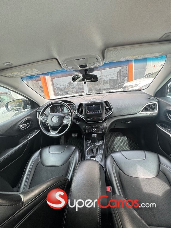 2019 Jeep Cherokee Latitude — foto 4 / 9