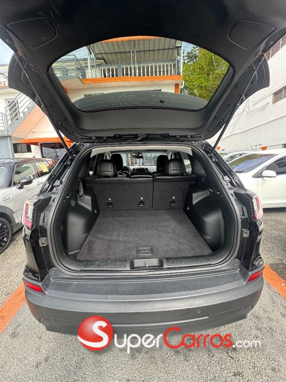 2019 Jeep Cherokee Latitude — foto 7 / 9