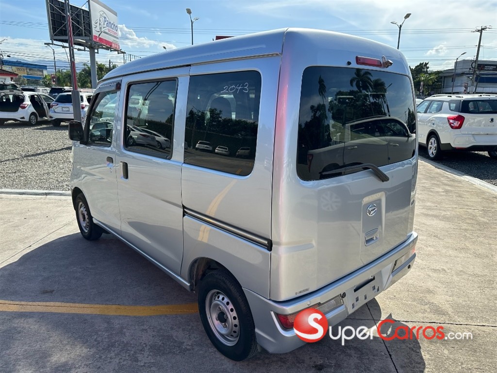 2019 Daihatsu Hijet — foto 3 / 10