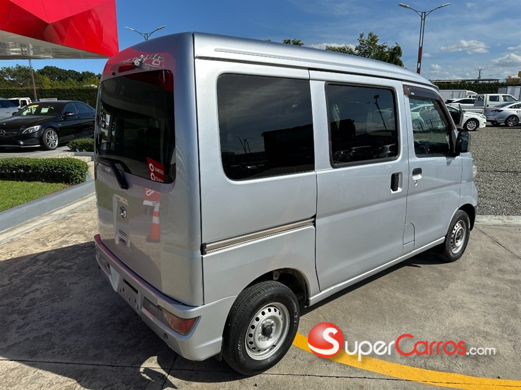 2019 Daihatsu Hijet — foto 4 / 10