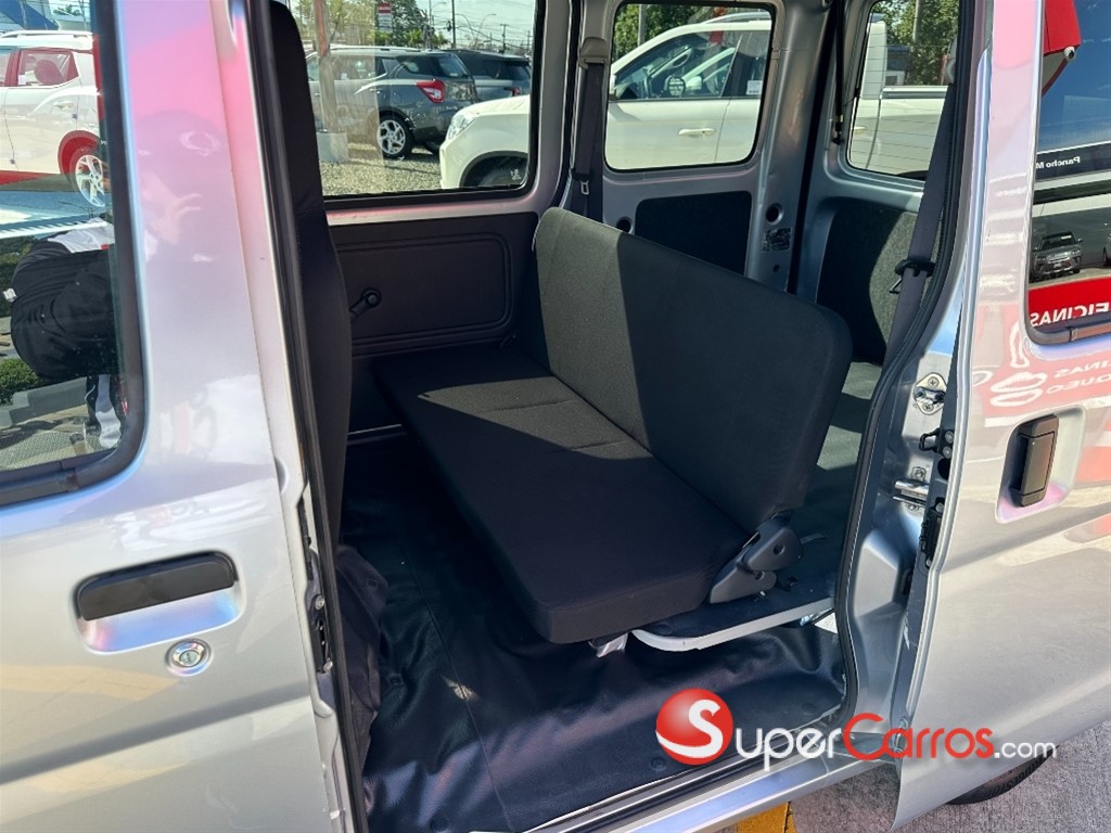 2019 Daihatsu Hijet — foto 6 / 10