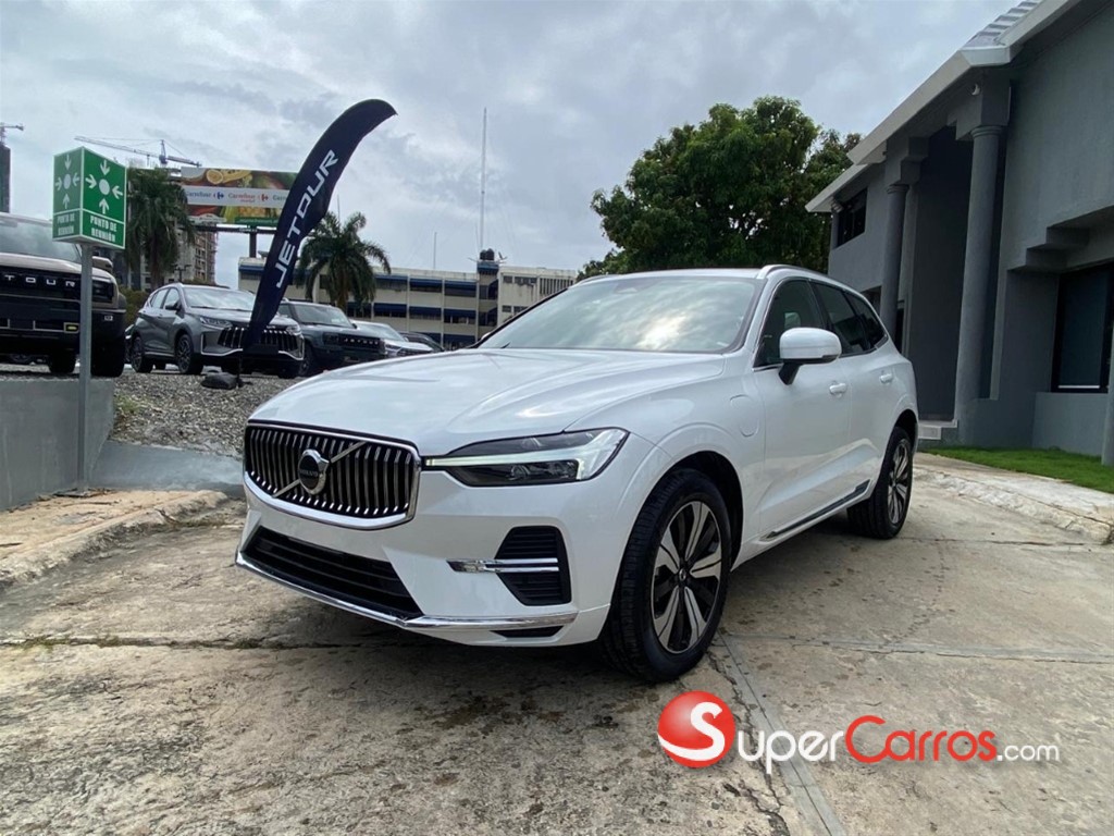 2026 Volvo XC60 Plus Recharge