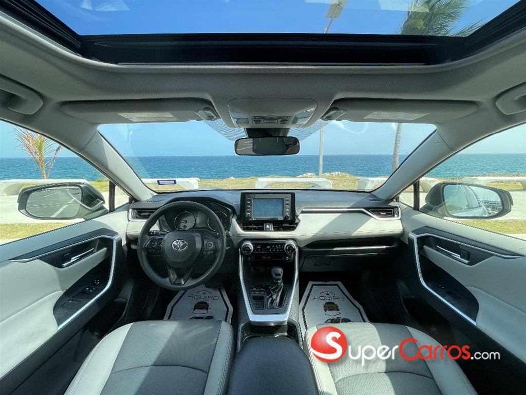 2020 Toyota RAV4 XLE Premium — foto 10 / 10