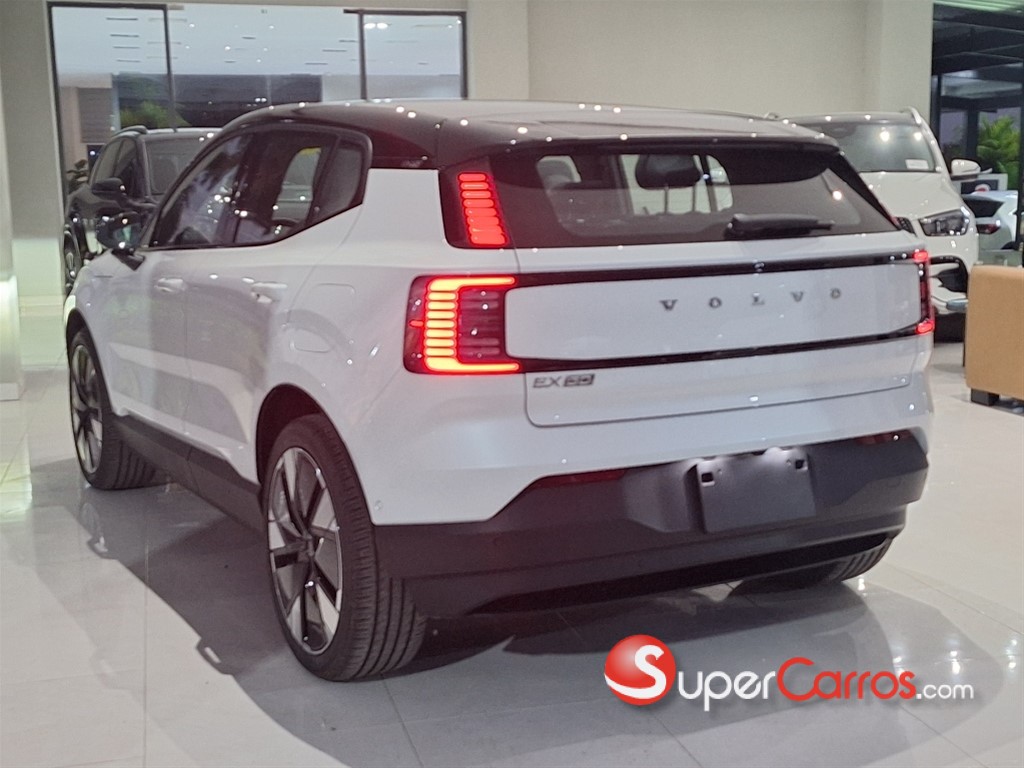 2025 Volvo EX30 ULTRA — foto 4 / 9