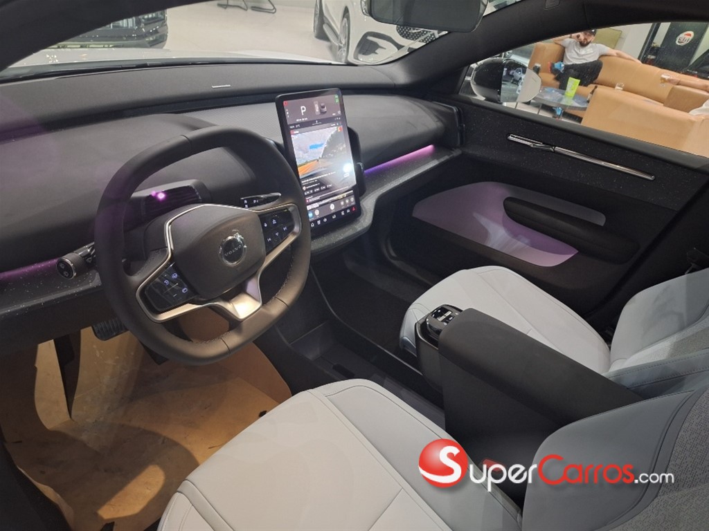 2025 Volvo EX30 ULTRA — foto 6 / 9