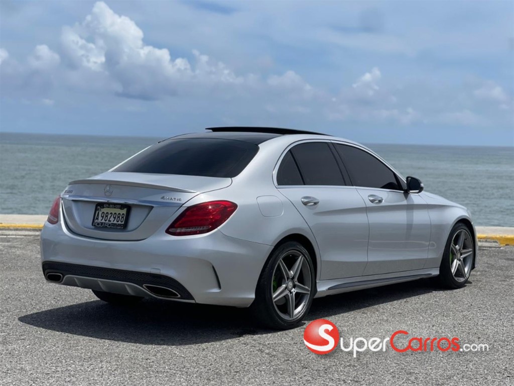 2016 Mercedes-Benz Clase C 300 4 Matic — foto 4 / 10