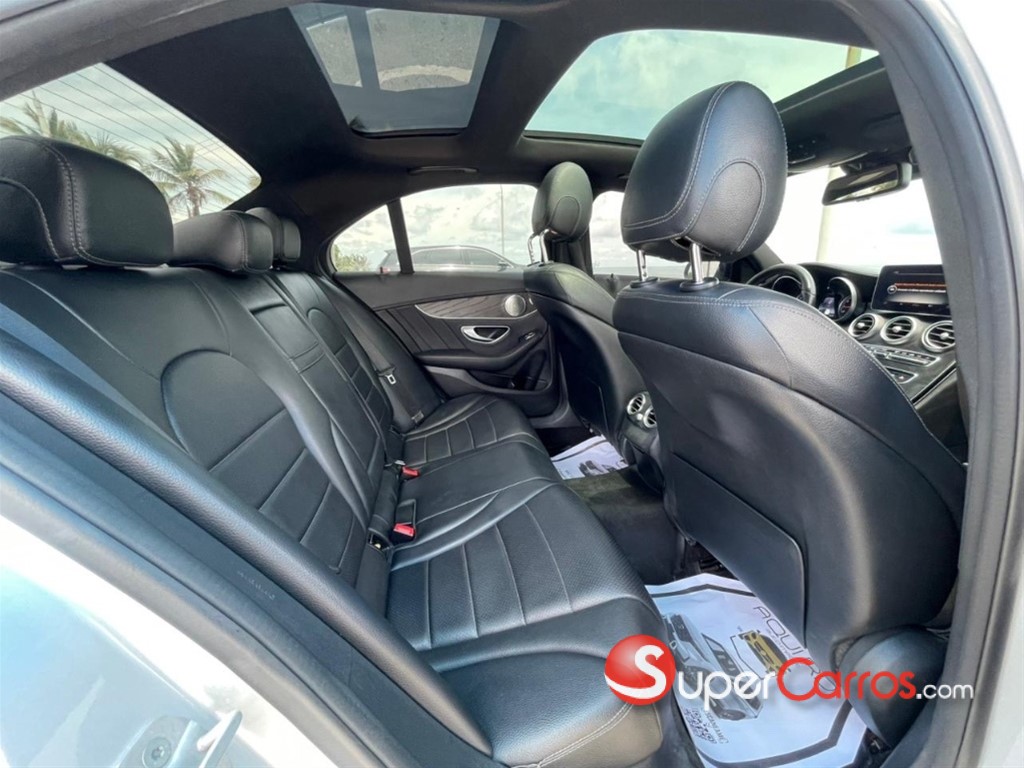 2016 Mercedes-Benz Clase C 300 4 Matic — foto 7 / 10