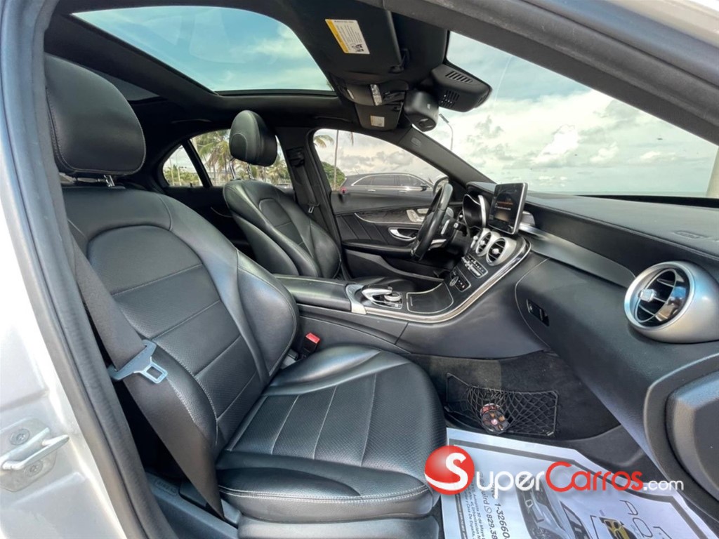2016 Mercedes-Benz Clase C 300 4 Matic — foto 8 / 10