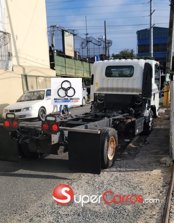 2019 Isuzu Camion — foto 4 / 12