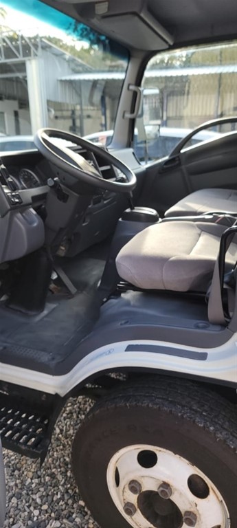 2019 Isuzu Camion — foto 7 / 12