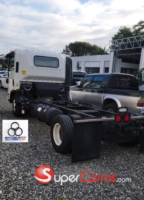 2019 Isuzu Camion — foto 8 / 12