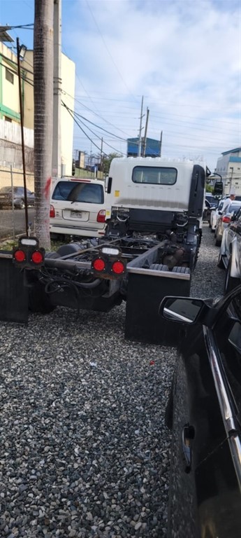 2019 Isuzu Camion — foto 9 / 12