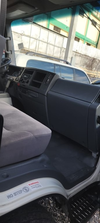 2019 Isuzu Camion — foto 10 / 12