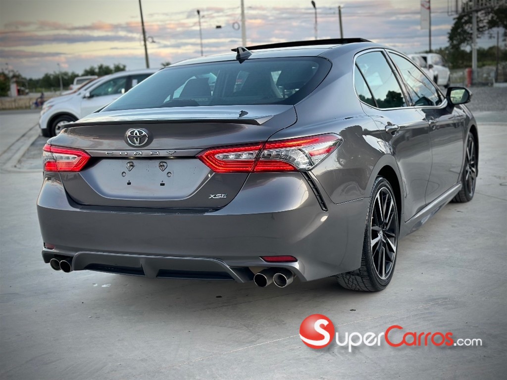 2019 Toyota Camry XSE — foto 2 / 11