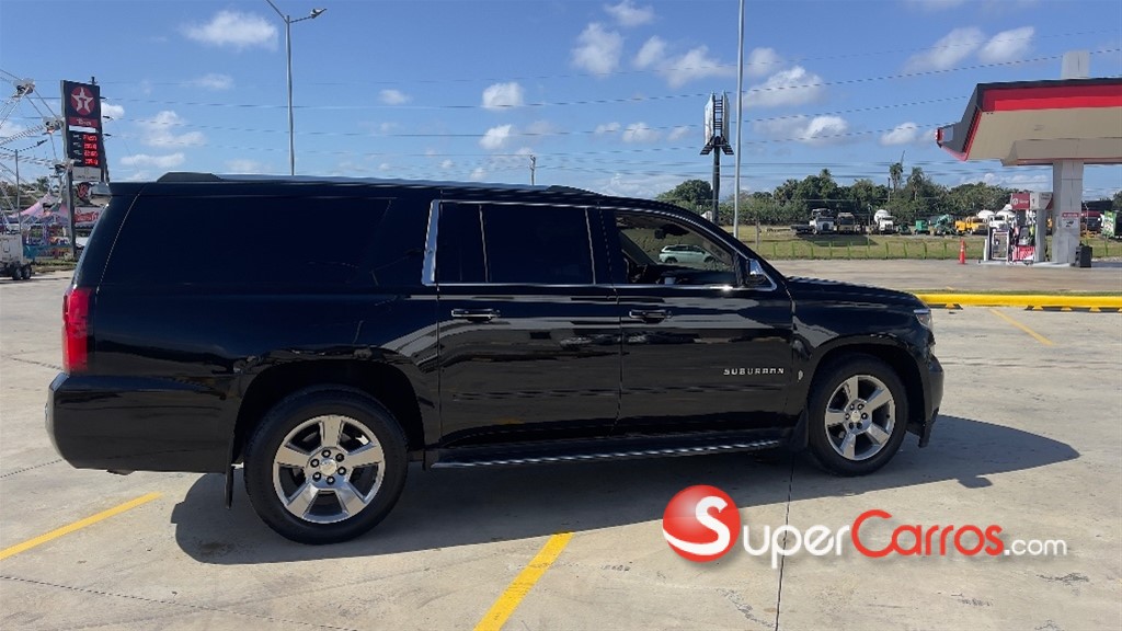 2017 Chevrolet Suburban Premier — foto 6 / 12