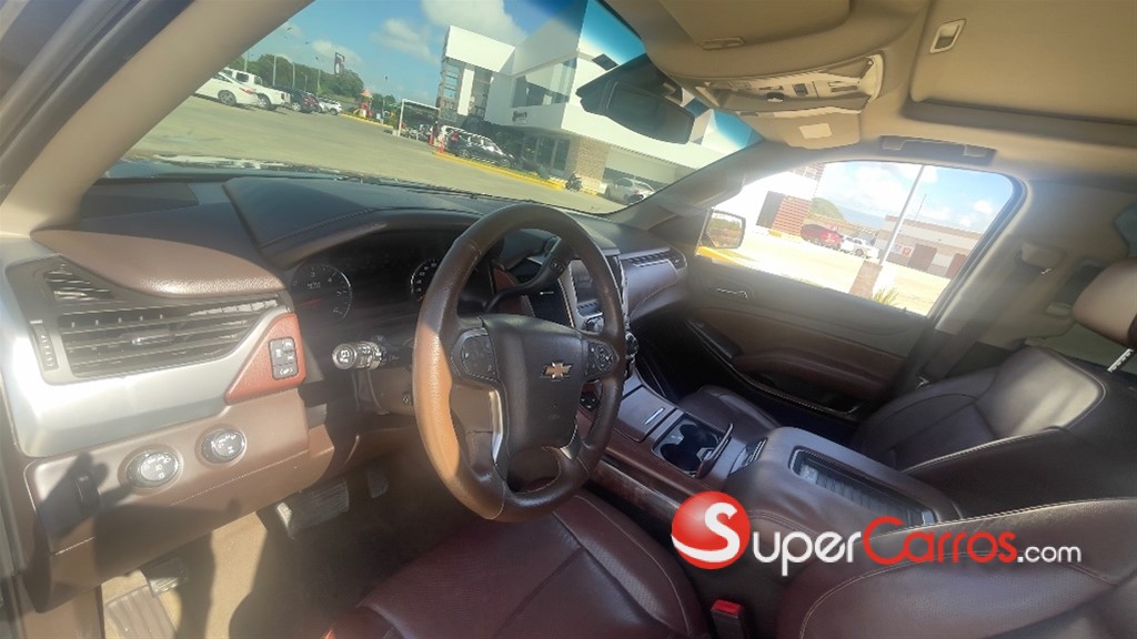 2017 Chevrolet Suburban Premier — foto 12 / 12