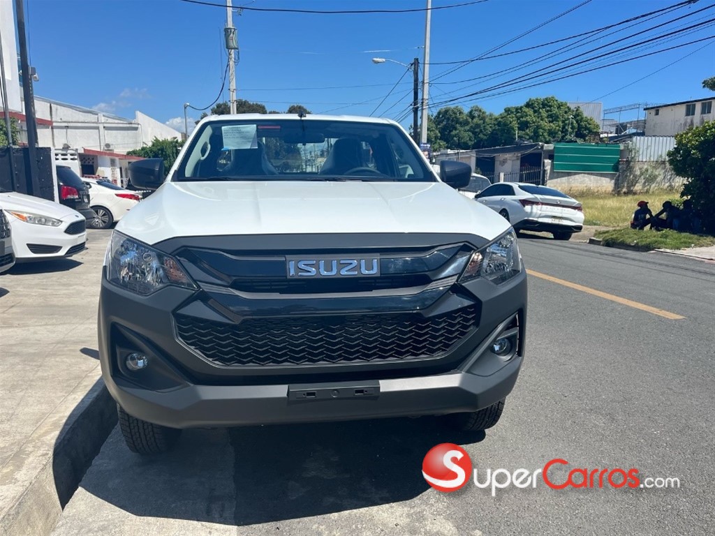 2025 Isuzu DMAX — foto 8 / 12