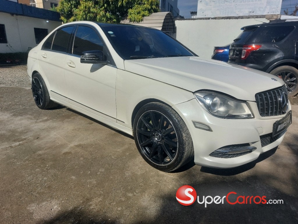 2012 Mercedes-Benz Clase C 300 Sport — foto 2 / 7