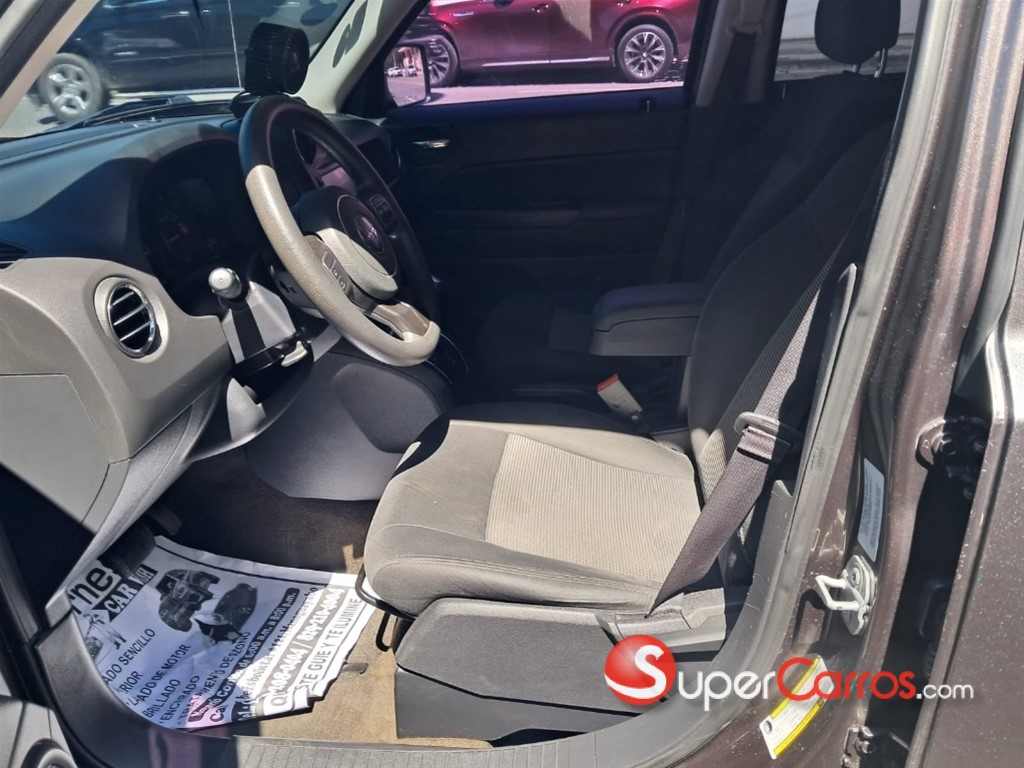 2016 Jeep Patriot — foto 4 / 11