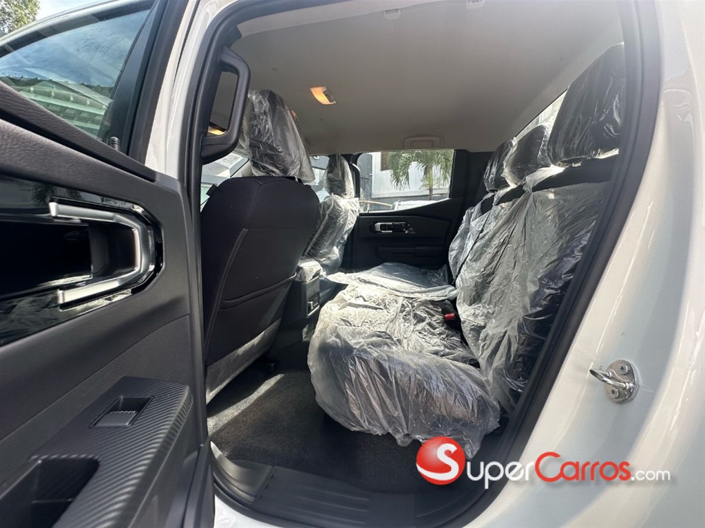 2025 Mitsubishi Motors L 200 — foto 8 / 12