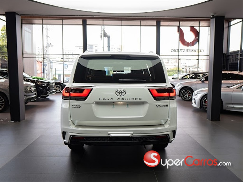 2025 Toyota Land Cruiser 70 ANIVERSARIO — foto 4 / 12
