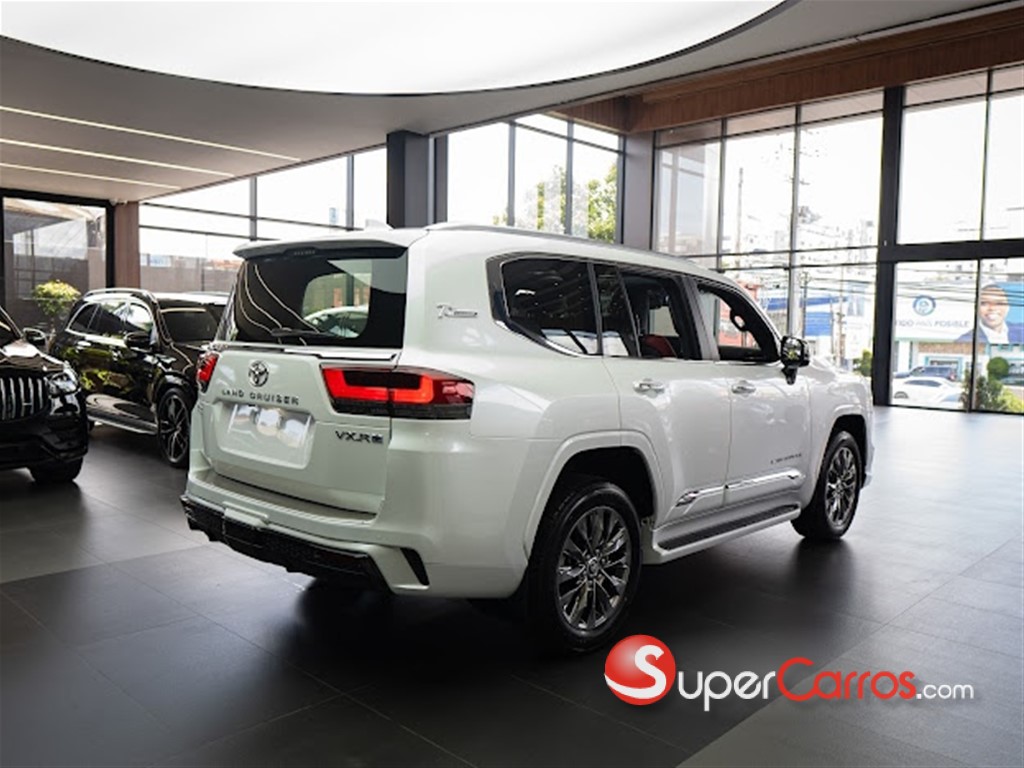 2025 Toyota Land Cruiser 70 ANIVERSARIO — foto 5 / 12